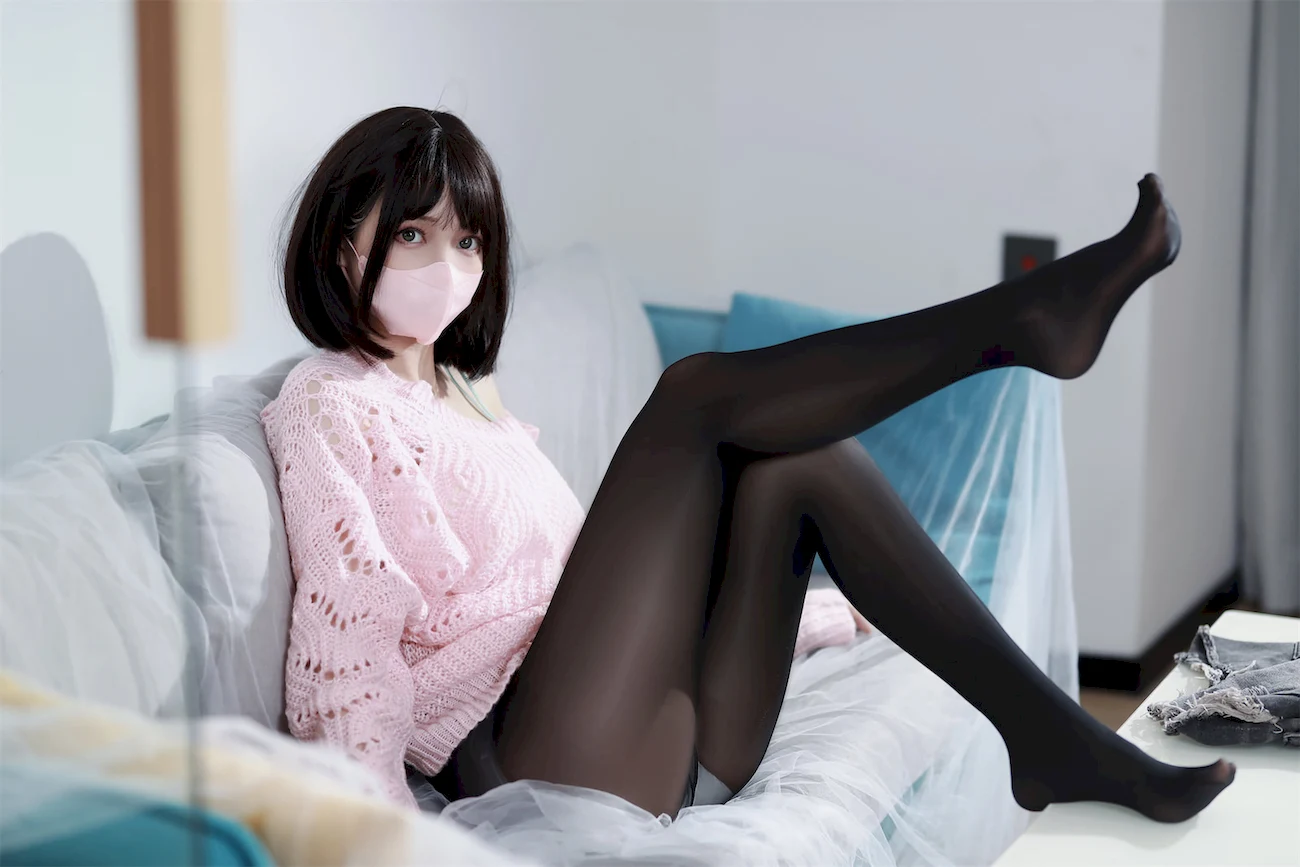 洛桑w伊梓写真图片 性感美少女 网红模特
